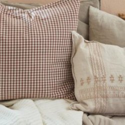 Ib Laursen, pudebetrk hrfarvet med broderi