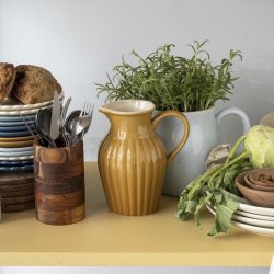 Ib Laursen Kande i serien Mynte, mustard