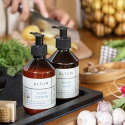 Ib Laursen, ALTUM hndlotion, golden Grass, 250 ml.