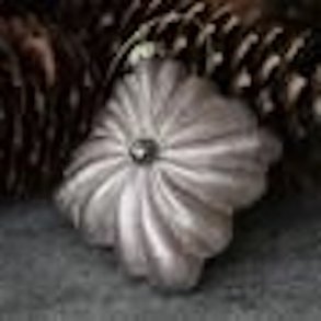 Chic Antique Ornament, mat coffee m. glimmer